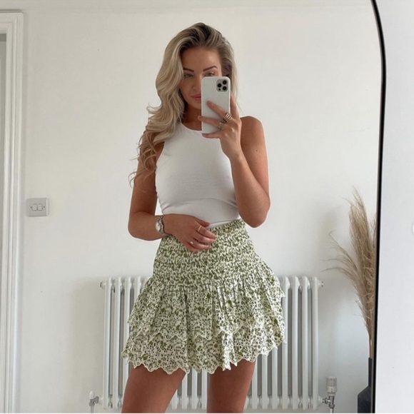 Zara Eyelet Patterned Smocked Mini Skirt in Green and Beige Size XXL - Picture 3 of 10